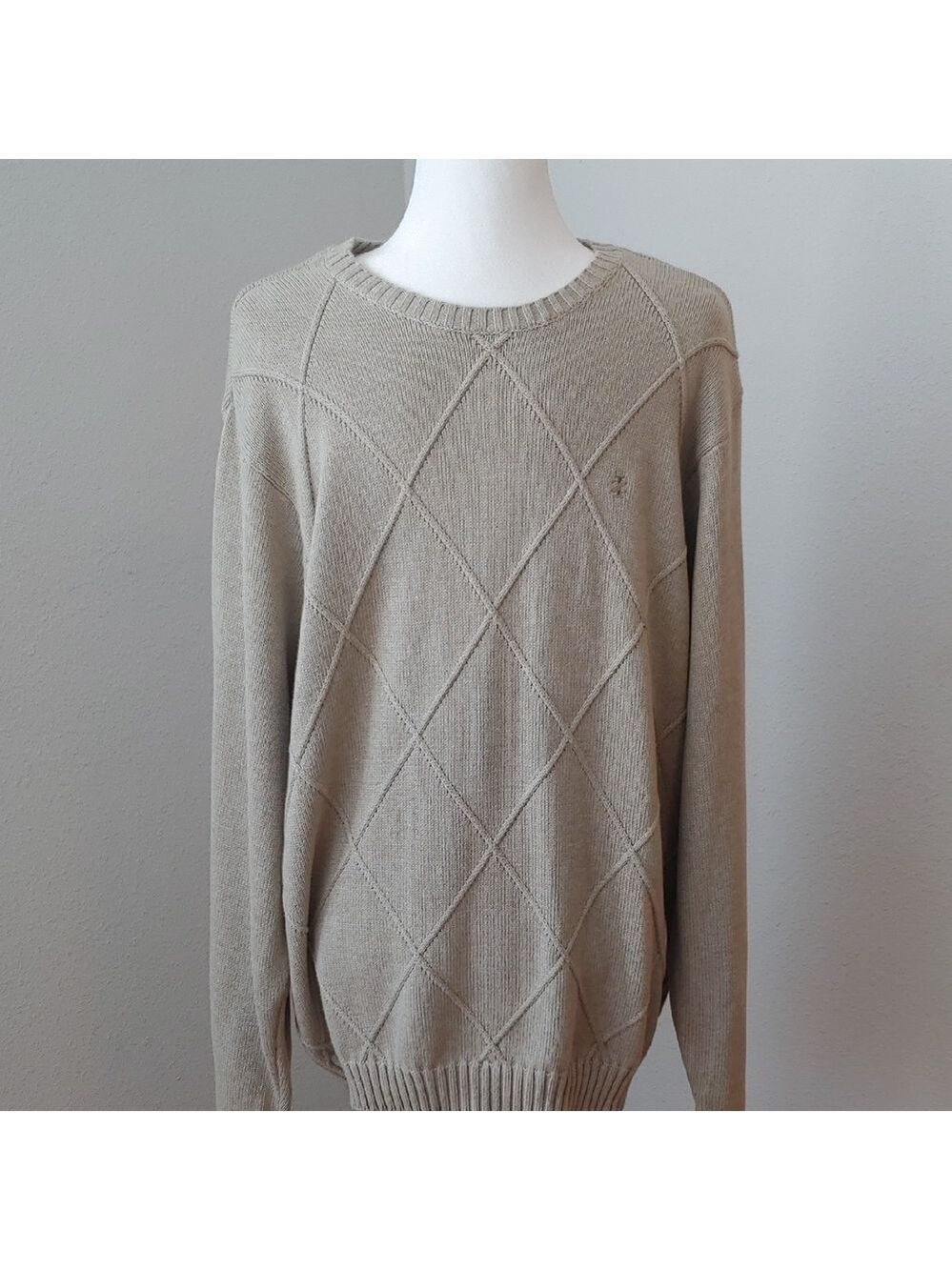 Izod Men's Classic Crew Neck Long Sleeve Knit Sweater in Beige size Large